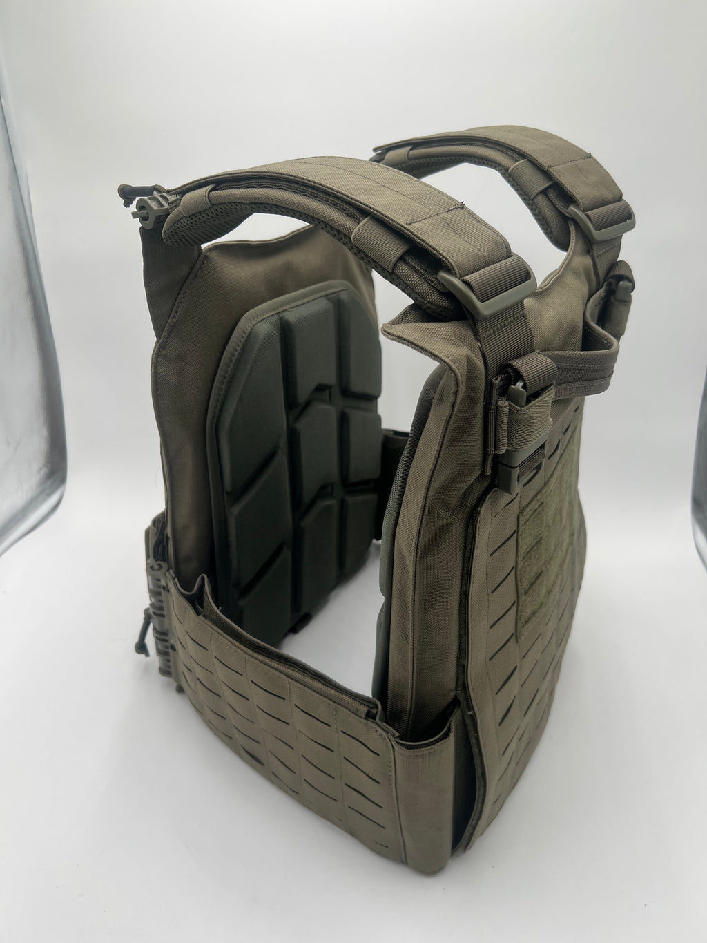 BIG BOY Crusader 2.0 XL Armor COMBO PACKAGE LIGHTWEIGHT LEVEL IV (2) XL Ceramic Front/Back Plates